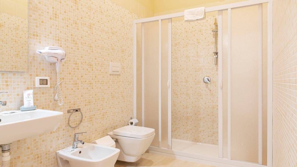Hotel-Syraka-LR-Collection-Syracuse-Sicily-photo-bathroom-orizzontale-room-n-9-3