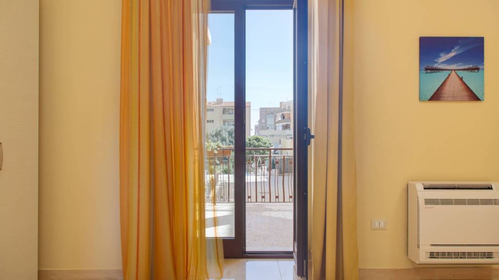 Hotel-Syraka-LR-Collection-Syracuse-Sicily-photo-balcony-orizzontale-room-n-4-10 Hotel-Syraka-LR-Collection-Syracuse-Sicily-photo-balcony-orizzontale-room-n-4-10