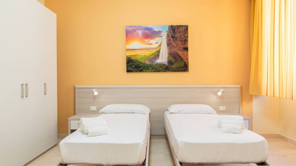 Hotel-Syraka-LR-Collection-Siracusa-Sicilia-foto-letti-singoli-3-orizzontale-camera-n-6-3