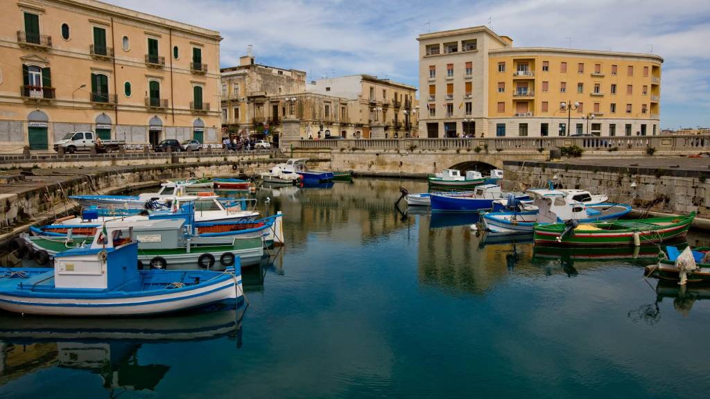Hotel-Syraka-LR-Collection-Syracuse-Sicily-Fishing-Boats Hotel-Syraka-LR-Collection-Syracuse-Sicily-Fishing-Boats