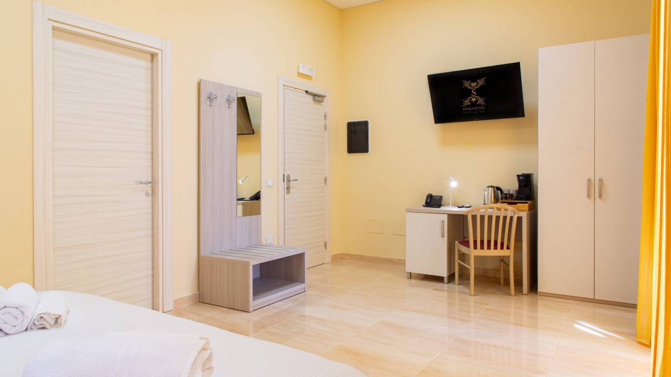 Hotel-Syraka-LR-Collection-Syracuse-Sicily-photo-room-interior-2-orizzontale-room-n-4-5 Hotel-Syraka-LR-Collection-Syracuse-Sicily-photo-room-interior-2-orizzontale-room-n-4-5
